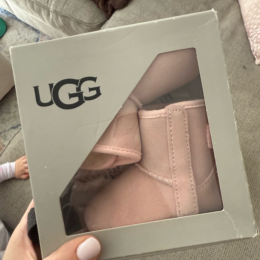 UGG Jesse Bow II Baby Booties in Pink
